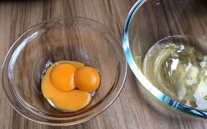 Cách làm bánh bông lan nho khô (hình 4)