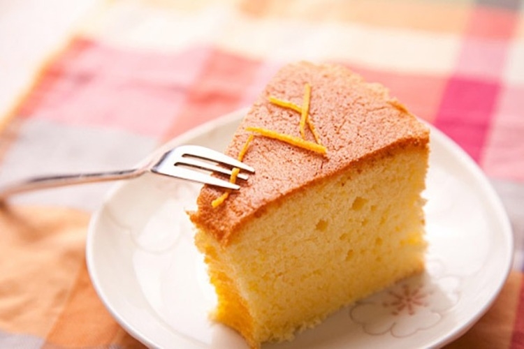 Mê mẩn với bánh chiffon cam mềm như mây, thơm mát từng miếng với cách làm đơn giản