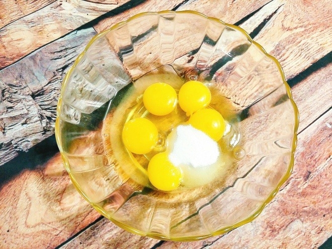 cách làm bánh flan dâu (ảnh 3)