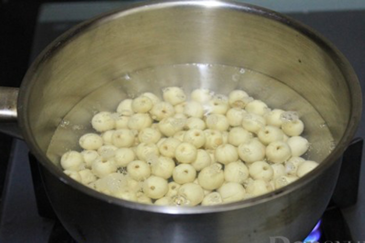 Bánh hạt sen Huế nướng hình 3