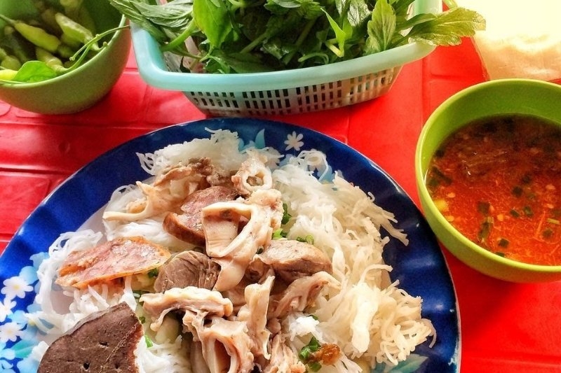 bánh hỏi lòng heo Phú Yên 7