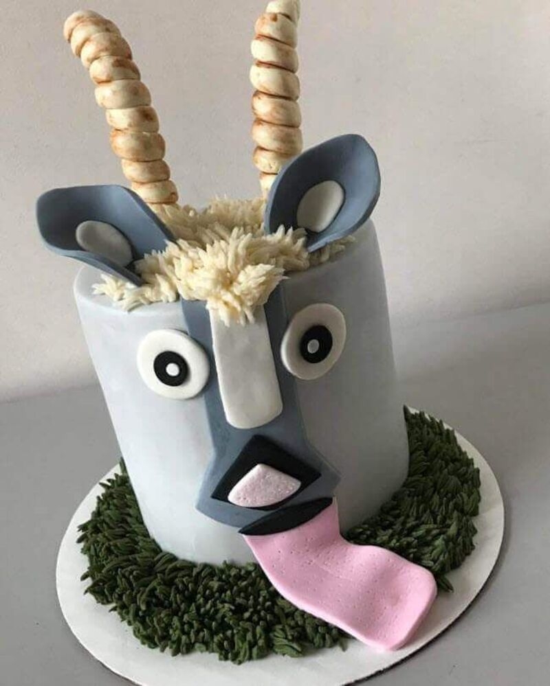 Bánh kem hình con dê ảnh 18
