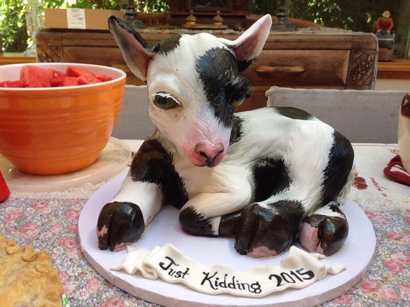 Bánh kem hình con dê ảnh 28