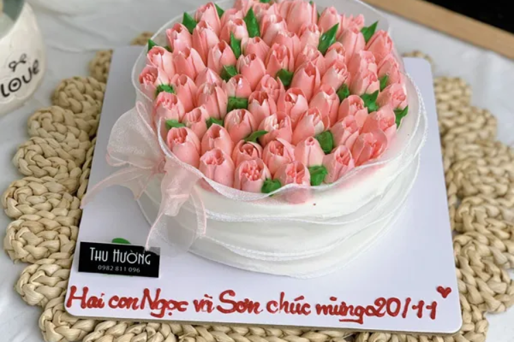 bánh kem hoa tulip 4