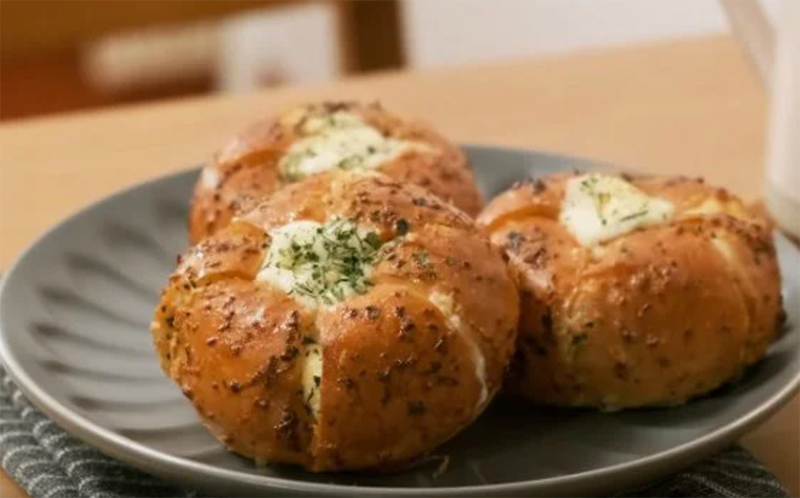 Bánh mì bơ tỏi bao nhiêu calo? (hình 4)