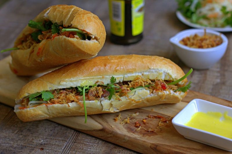 Bánh mì chà bông bao nhiêu calo ảnh 1