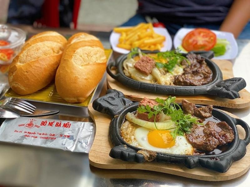 banh mi chao bo ne ba nui