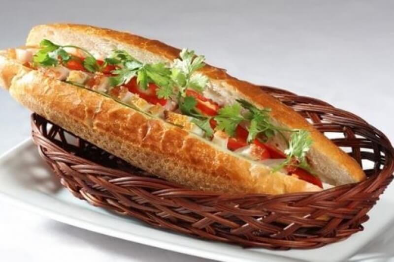 banh mi thap cam ba van