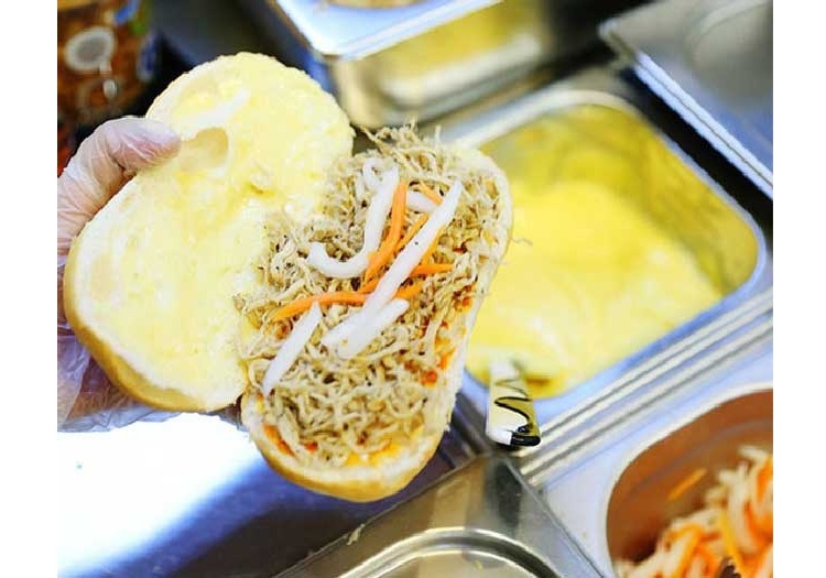 bánh mì gà xé 10