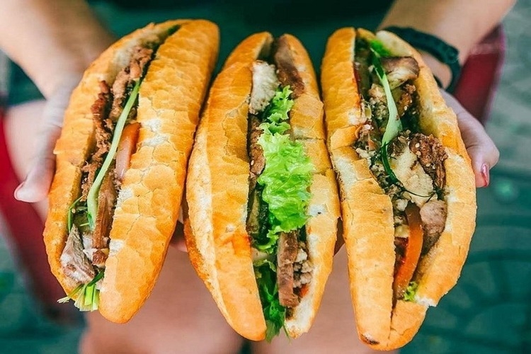 Bánh mì Hội An: Tinh hoa ẩm thực phố cổ và top những quán ngon nhất định nên thử