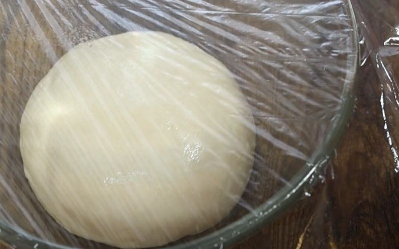 Bánh mì xúc xích chà bông 2