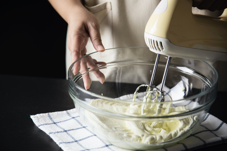 Bánh mousse sữa chua dâu tằm hình 5