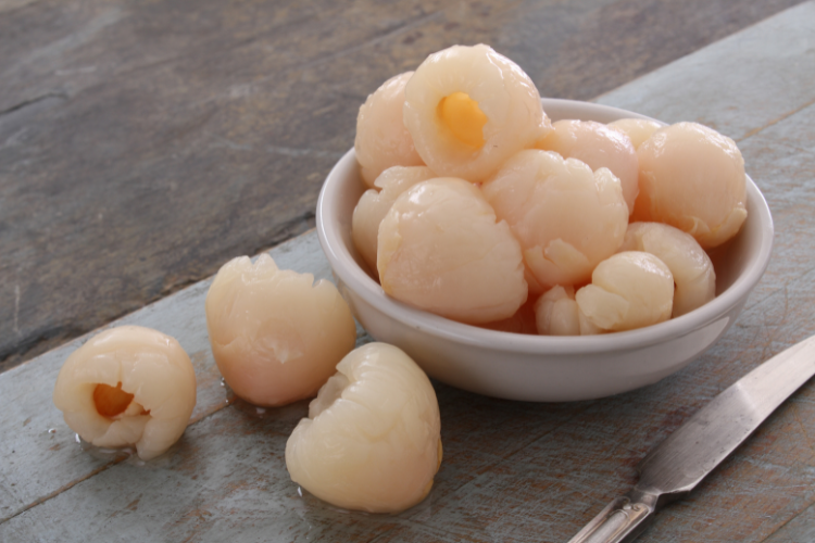 bánh mousse trái vải hình 4