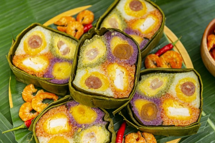 bánh tét ngũ sắc