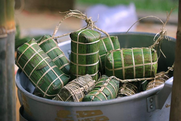 bánh tét ngũ sắc