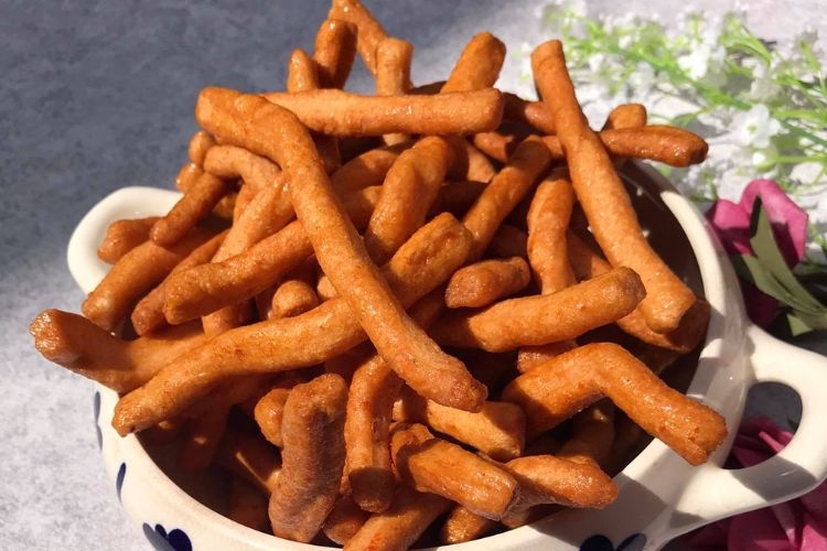 Bánh thèo lèo bao nhiêu calo? Ăn bánh thèo lèo có tăng cân không? Lưu ý khi ăn