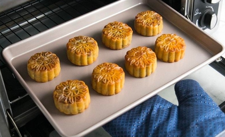 cách làm bánh trung thu nhân đậu đỏ 6