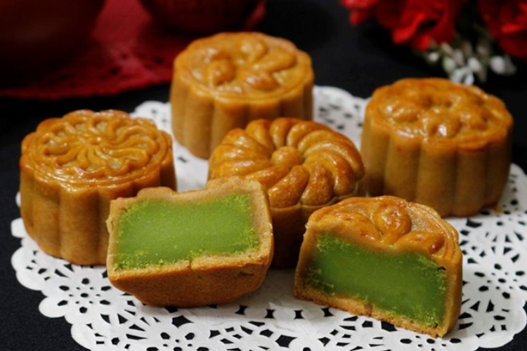 Cách làm bánh trung thu nướng nhân trà xanh thơm lừng, vỏ vàng óng cực hấp dẫn