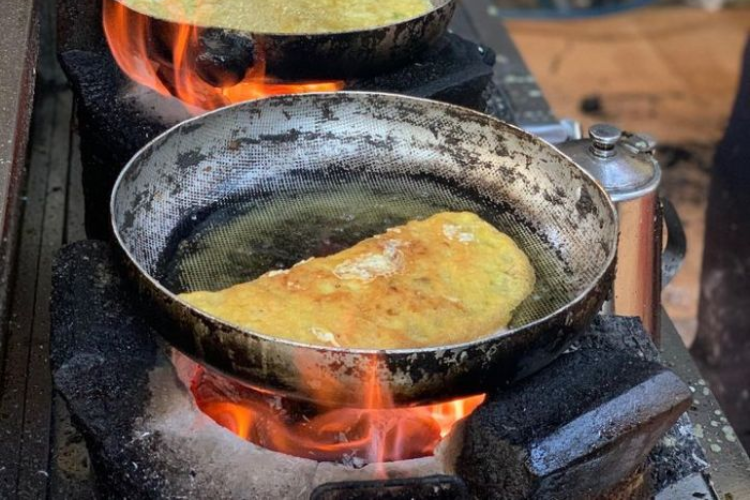 Địa chỉ 5 quán bánh xèo Đà Lạt nổi tiếng giá bình dân, hương vị khó quên khiến du khách mê mẩn