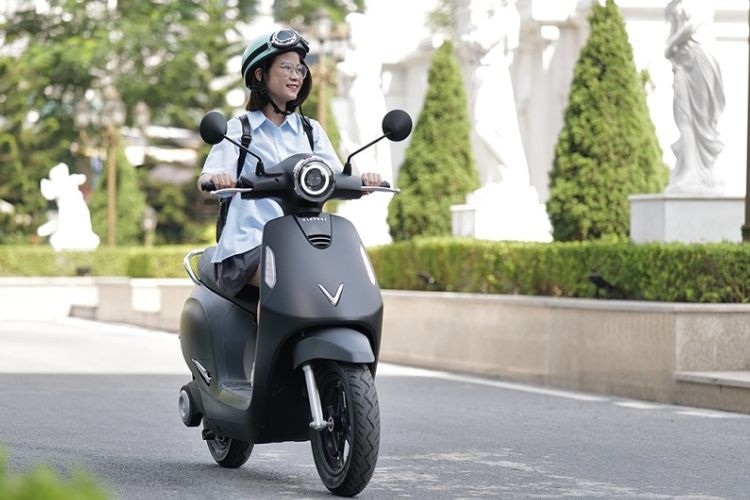 Bao nhiêu tuổi được đi xe máy điện (ảnh 3)