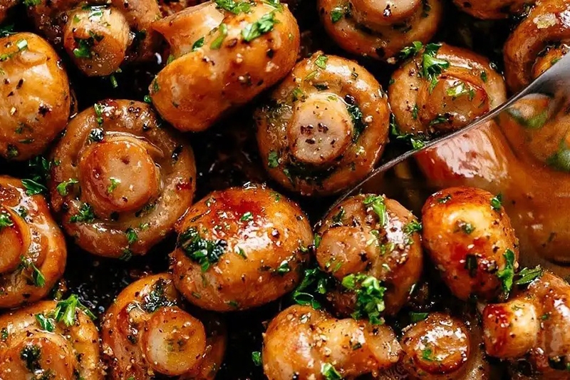Bật mí cách làm nấm mỡ xào tỏi (hình 8)