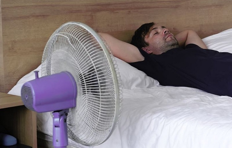 Bật quạt cả đêm tốn bao nhiêu tiền điện? (Hình 2)