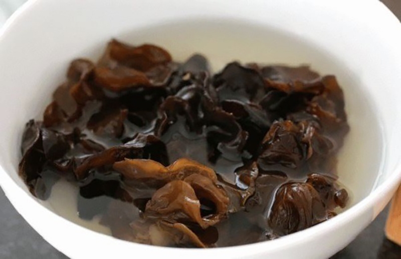 cách làm bầu hấp tôm thịt (hình 7)