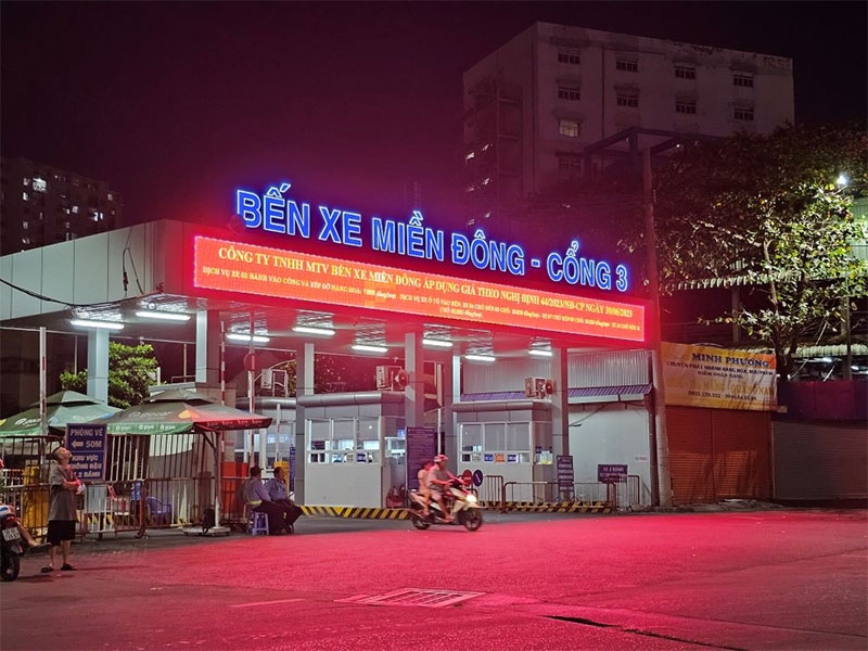 Bến xe Miền Đông cũ hình 3