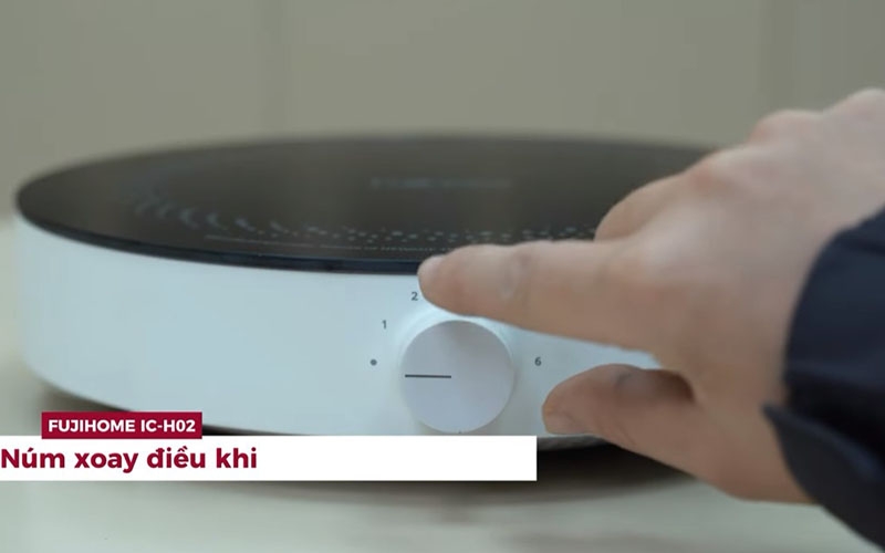 Bếp điện từ đơn 2200W Fujihome IC-H02 tích hợp bảng điều khiển núm vặn