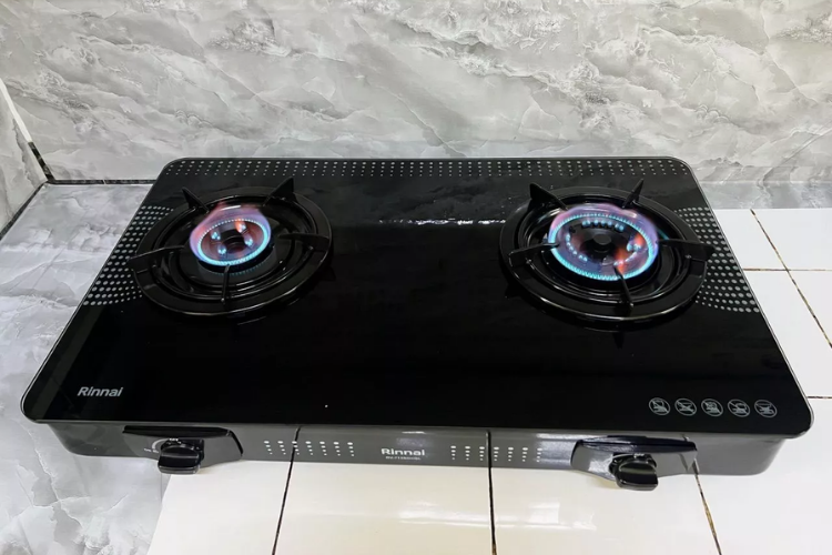 bếp ga rinnai mặt kính 4