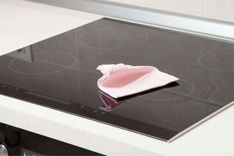 Bếp từ bị nhảy aptomat li&ecirc;n tục h&igrave;nh 3