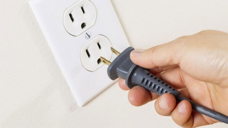 Bếp từ bị nhảy aptomat li&ecirc;n tục h&igrave;nh 5