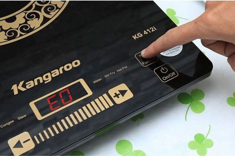 Bếp từ Kangaroo b&aacute;o lỗi E0 ảnh 1