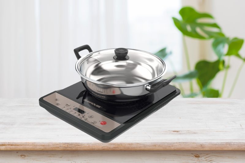 Bếp từ Sunhouse b&aacute;o lỗi E2 3