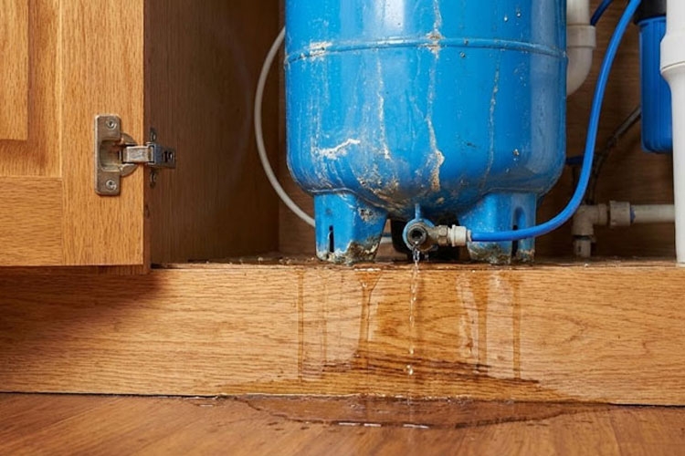 Bình áp máy lọc nước bị rò nước do đâu? Các cách xử lý nhanh và hiệu quả nhất