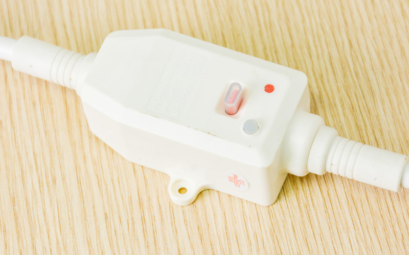 bình nóng lạnh Ariston rò điện (ảnh 4)