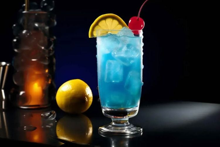 Blue Lagoon cocktail