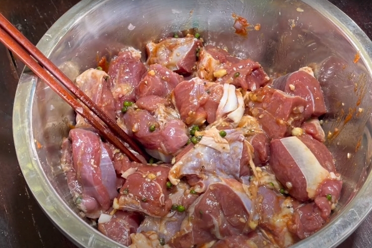 bò hầm tiêu xanh 2