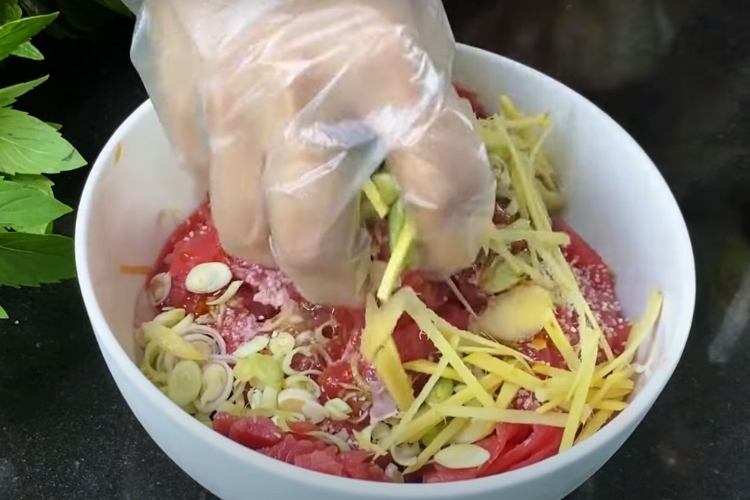 Bước 1: Sơ chế thịt bò