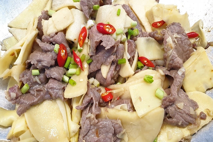 Bò xào măng chua hình 3