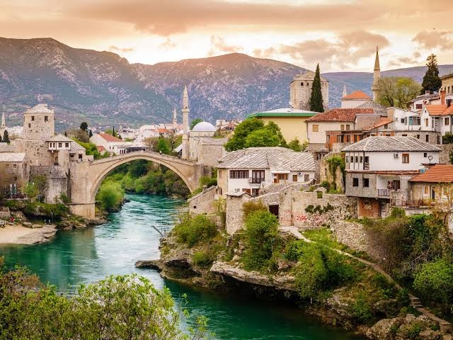 Bosnia & Herzegovina là nước nào? - hình 7