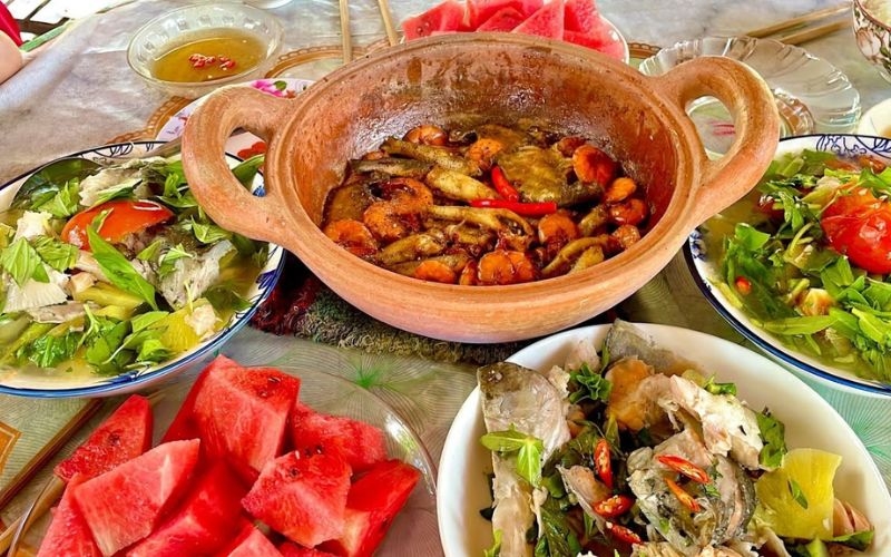 Canh chua cá chốt gợi nhớ hương vị quê nhà