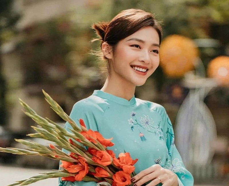 Búi tóc mặc áo dài ảnh 3