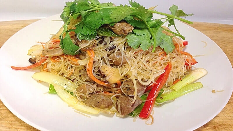 Bún gạo xào thịt bò