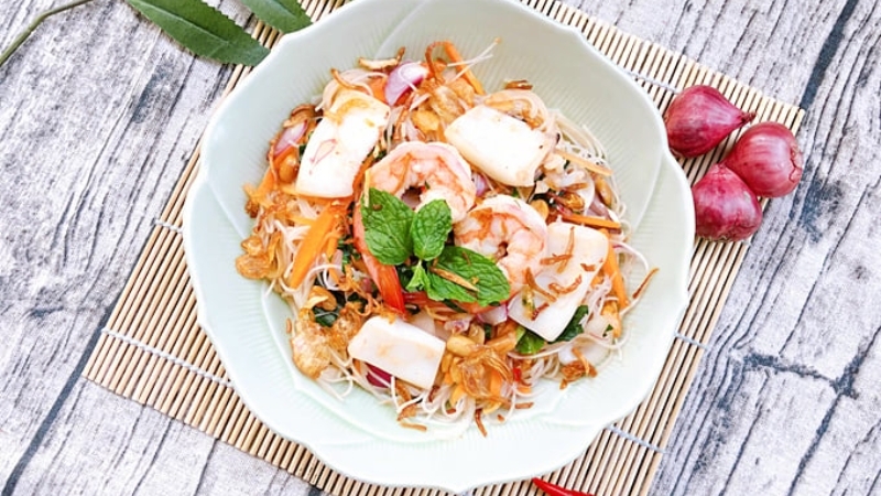 Bún gạo xào hải sản
