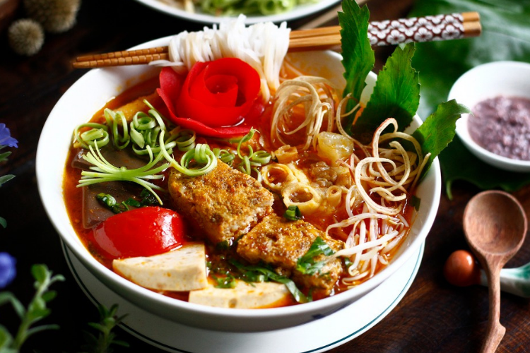 Cách nấu bún riêu cua miền Nam chuẩn vị đậm đà, riêu cua béo ngậy hấp dẫn ngay tại nhà