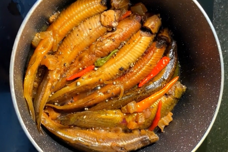 cá chạch kho tiêu 5