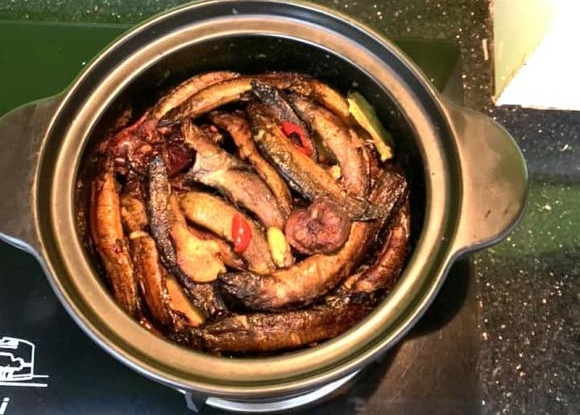 cá chạch kho tương (hình 6)