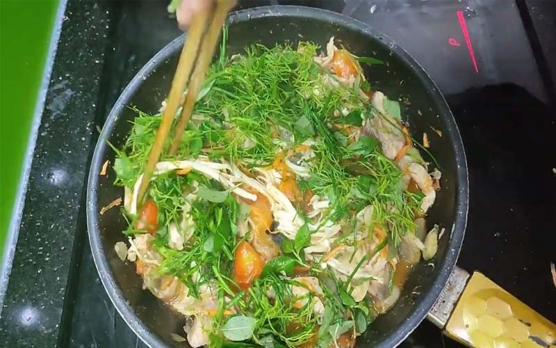 cá chép giòn xào lăn 5