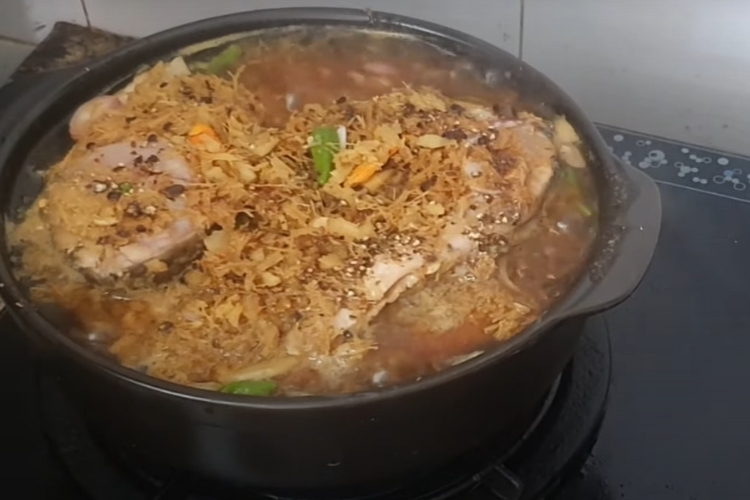 cá chép kho riềng kiểu bắc 6